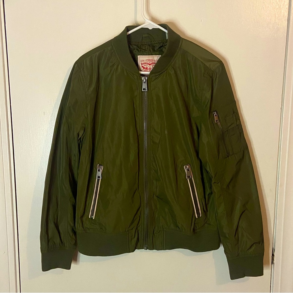 Levi’s Classic Bomber Jacket